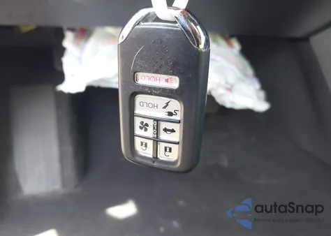 2018 Honda Clarity Plug-In Hybrid Touring z USA, uszkodzony, nr VIN JHMZC5F39JC014846